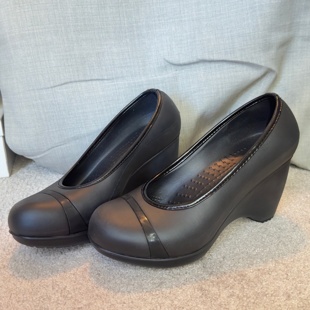 CROCS Black Pump Heels